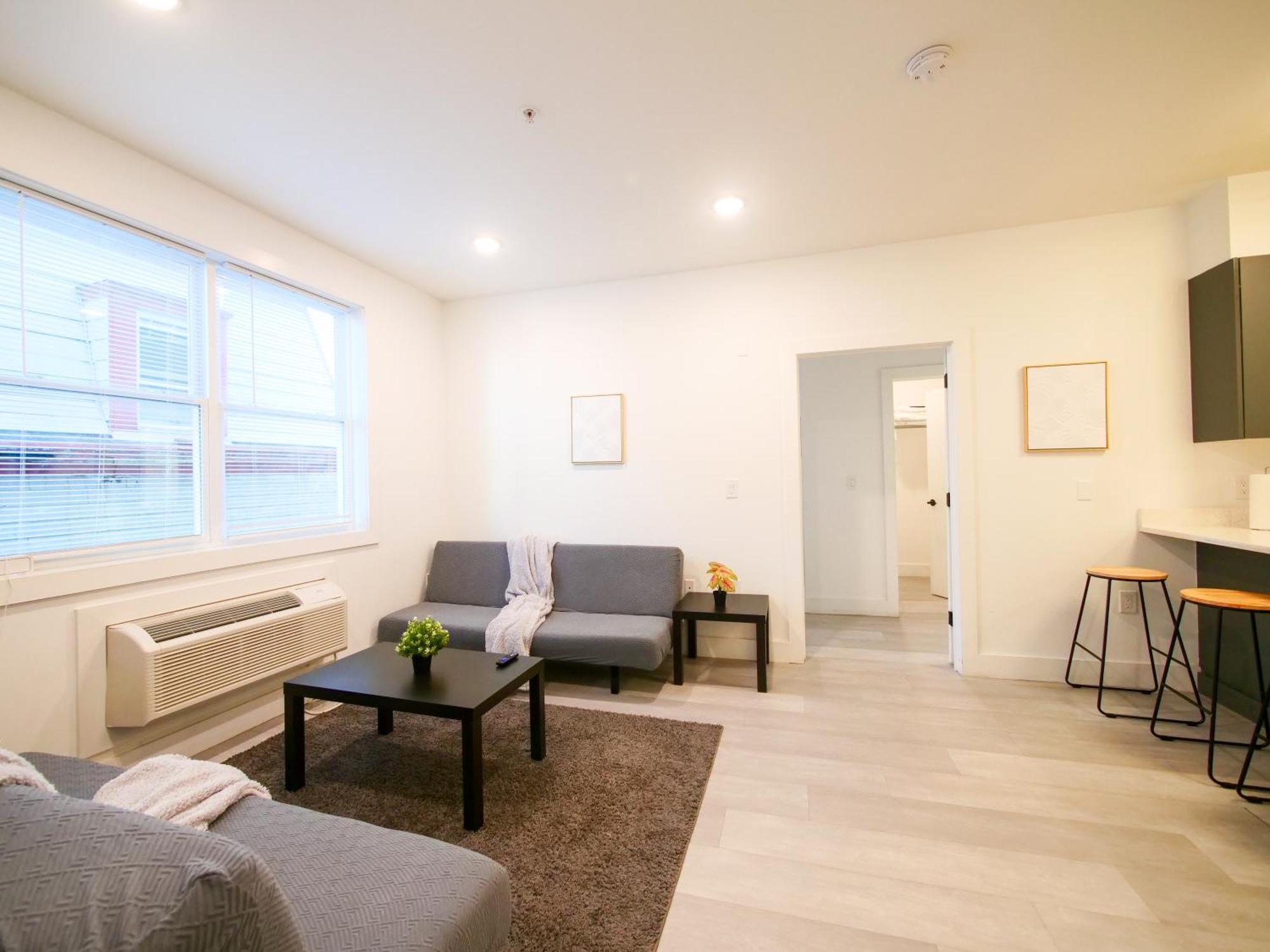 New Modern Serenity- 2Br Retreat Near New York City 巴约讷 外观 照片